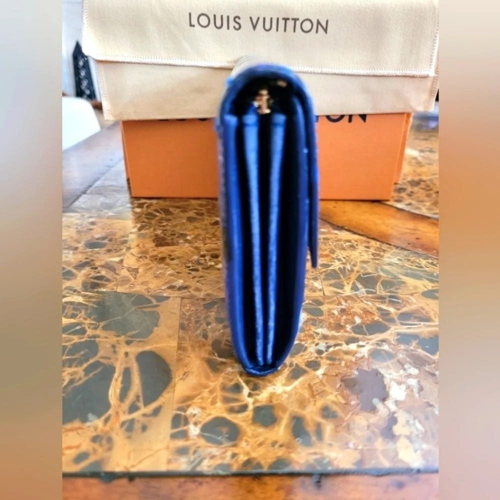 Louis Vuitton Blue Vernis Ikat wallet - Picture 4 of 8